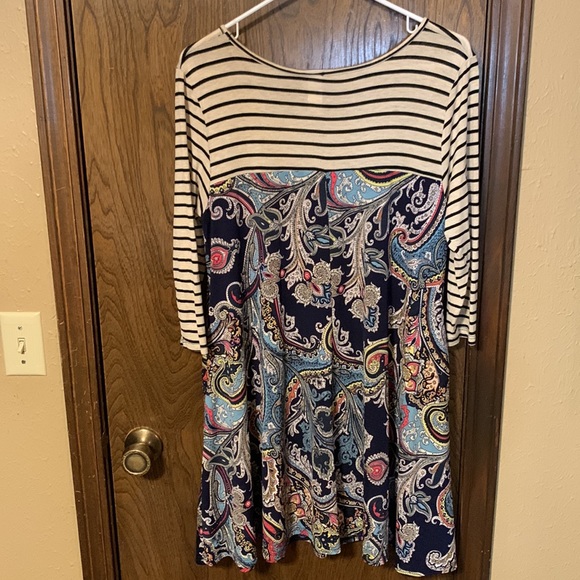 Tee For The Soul Dress, Cream w/Black Stripes & Navy Paisley Design, Small - Picture 5 of 8